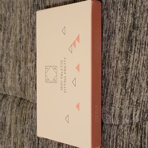 Ofra Midi Face Pallette-- Sitting Pretty